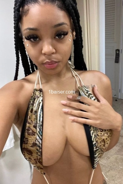 Je suis disponible pour les rencontres plans sexe payant  — Escort Annecy (1)