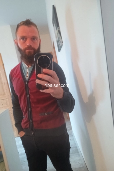 Escort boy ( pour femme ) 