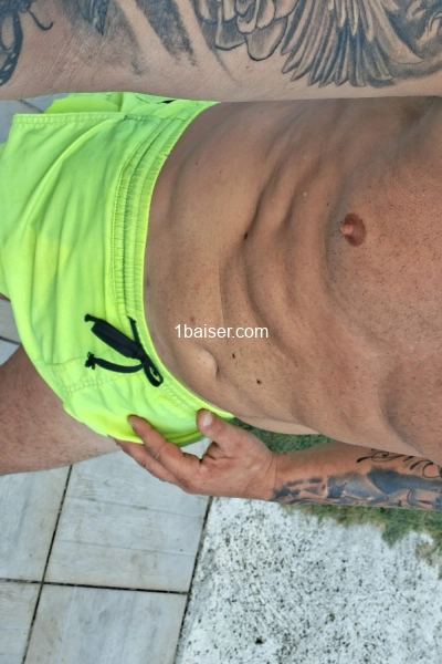 Propose accompagnement soirée...resto...