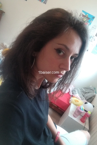 Escort à Bordeaux : Cleopatre, Femme (2/3)