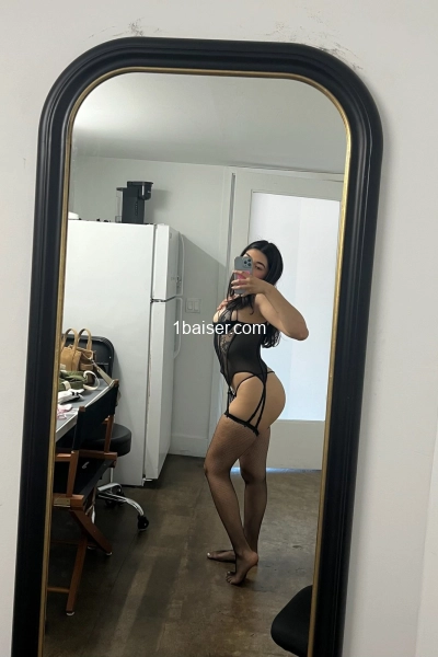 Karla femme séduisante  — Escort Nantes (1)