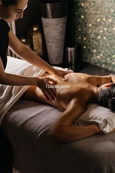 Massage tantrique sensuel et naturiste