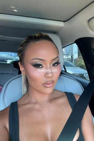 Natacha — Escort Paris (1)