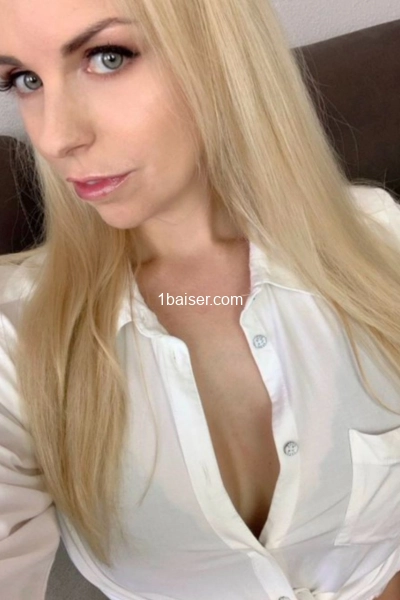lyanachloe1  — Escort Abrest (1)