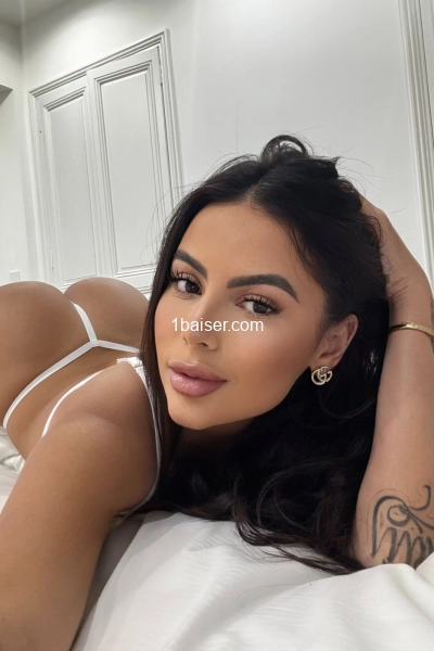 Escort à Paris : princesse milla, Femme (2/3)