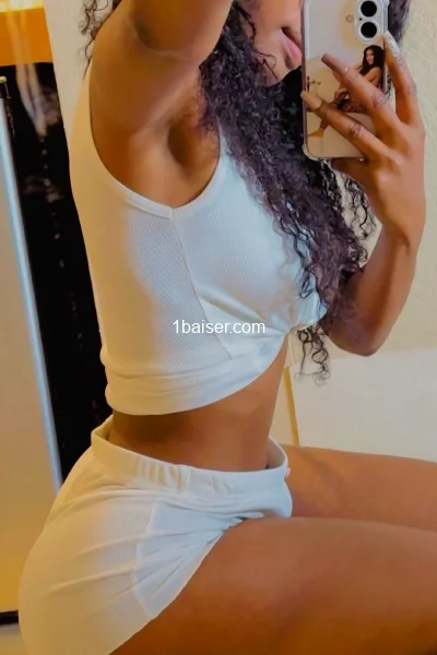 Sexy Tania — Escort à Lyon, Femme (1/4)