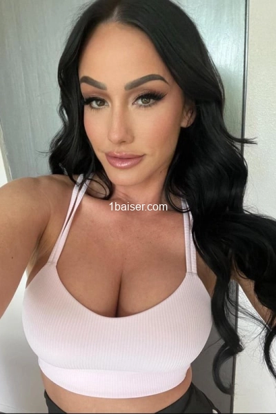 Larissa 