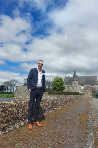 Escort boy Fontainebleau 