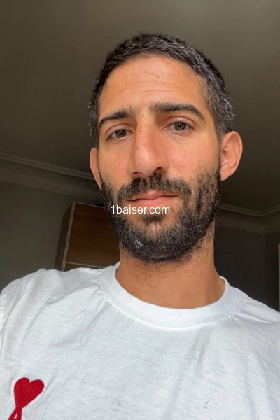 Mec cool et ouvert  — Escort Paris (1)