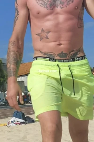 Escort in Val de Marne : Roby, Male (2/3)