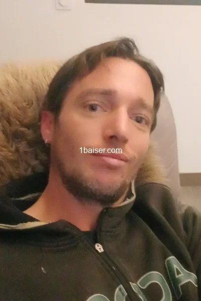 Escort à Loire Atlantique : Max, Homme (2/2)