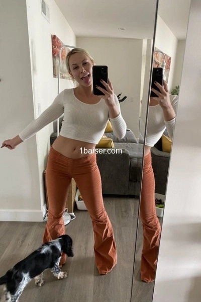 Laura — Escort Paris (1)