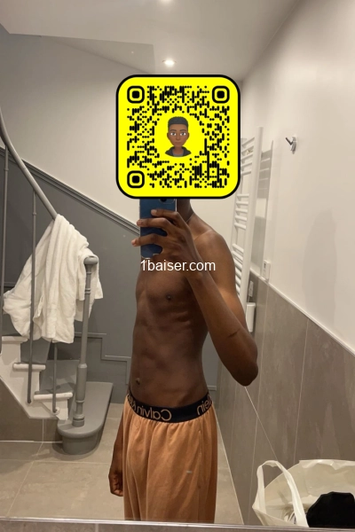 Youngblack — Escort Lyon (1)