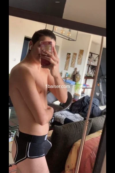Escorte boy 2