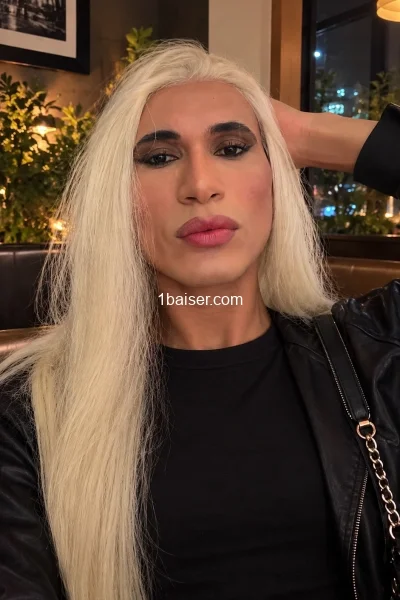 Jenniffer a ville — Escort Charleville mézières