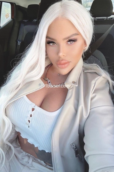 Selena — Escort Abrest (1)