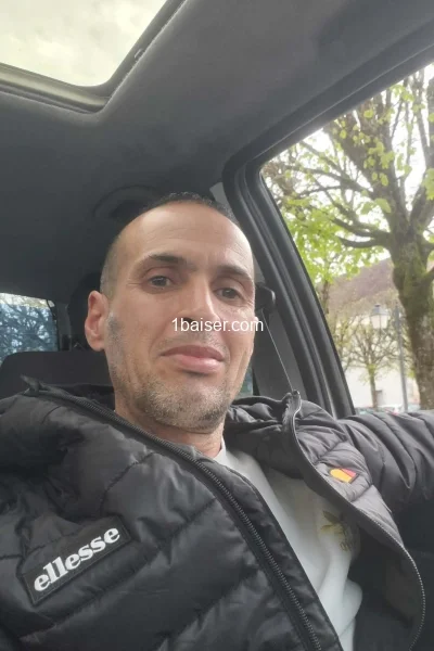 Escort à Yonne : Banjohi, Homme (2/3)