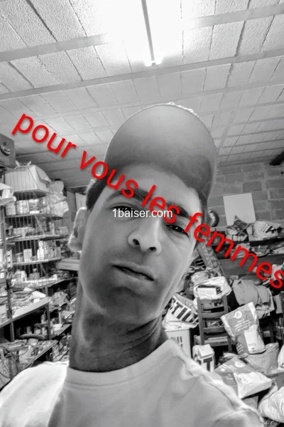 Escort in Marseille : Grand Mat et bien Monté , Male (2/2)
