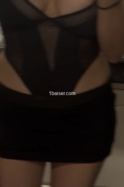 Escort in Marseille : Siya, Female (2/3)