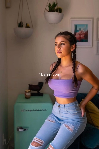 Carolesandra98 — Escort Paris (1)