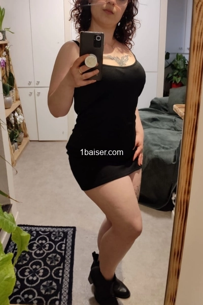 Flora réelle ++ Massage érotique naturiste chez vous