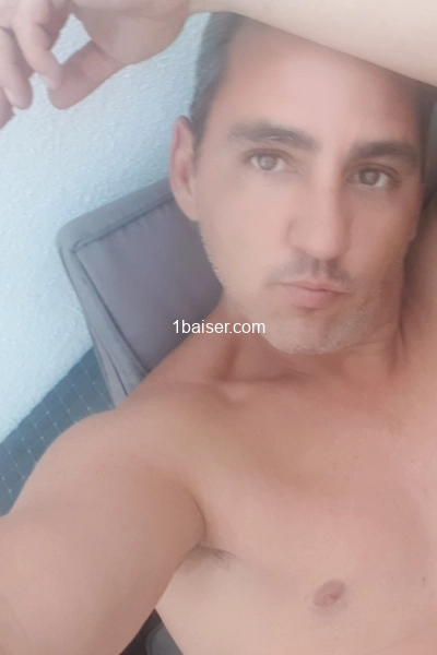 Escorte pour soirée repas ou plus  — Escort Colombes (1)