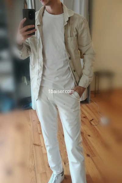 Service d'escorte boy / massage 