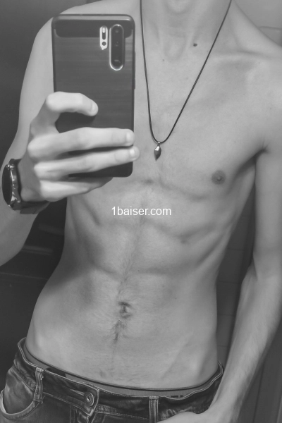 Service d'escorte boy / massage 