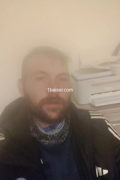 Cherche quelqu'un pour passer du bon temps  — Escort Vaucluse (1)