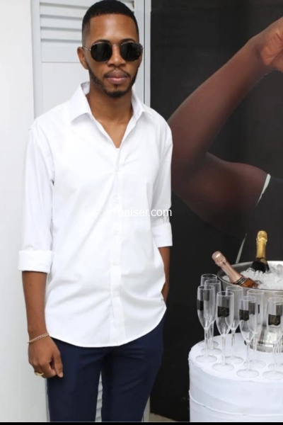 Trop chaud  — Escort Grenoble (1)