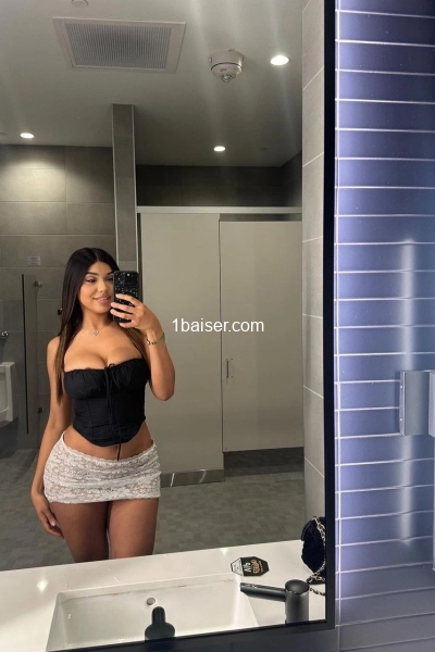 Ta copine espagnole et latina  trops chaude 