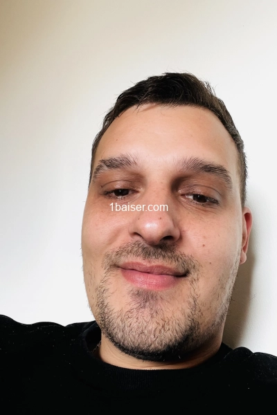 Escort à Paris : Majid Escort, Homme (2/3)