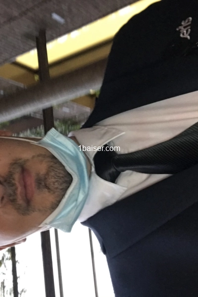 Majid Escort — Escort Paris (1)