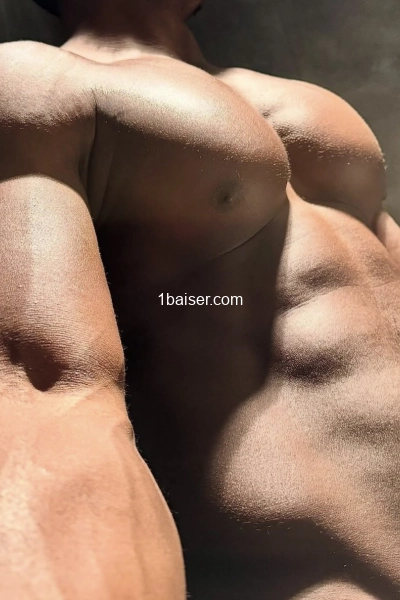 Black26cm — Escort Paris (1)