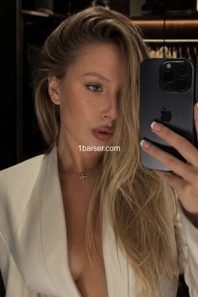 Arianna — Escort Paris