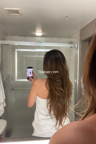 Jolie et Sexy Laeticia 