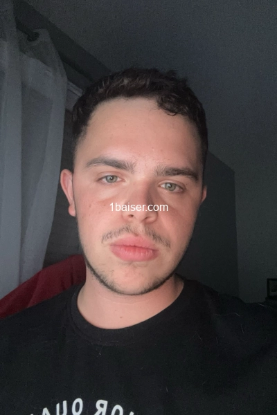 jeune escorte boy de 21 ans 