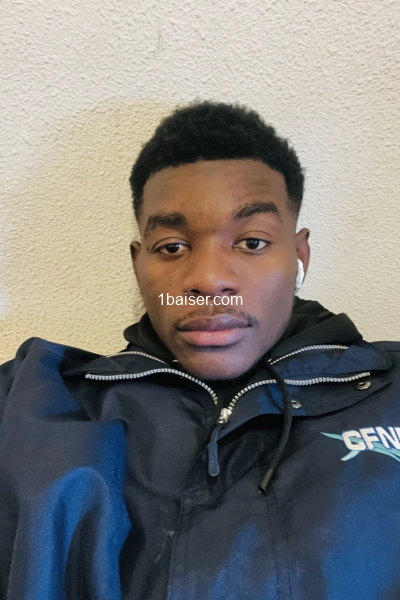 Mamadou — Escort Ain (1)