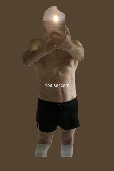 Homme mature cherche initiatrice 