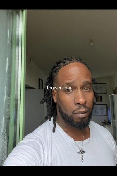 Wiliam — Escort Paris (1)