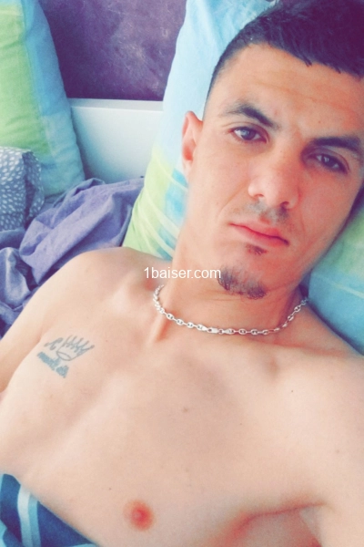 Youghorta  — Escort Aix en Provence (1)