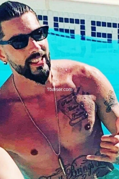 ANDREA JEUNE TBM D'ORIGINE ITALIENNE SANS TABOO 