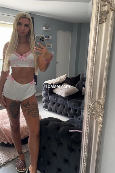 Lulu aime se faire prendre et donner du plaisir. — Escort Bouches du Rhone (1)
