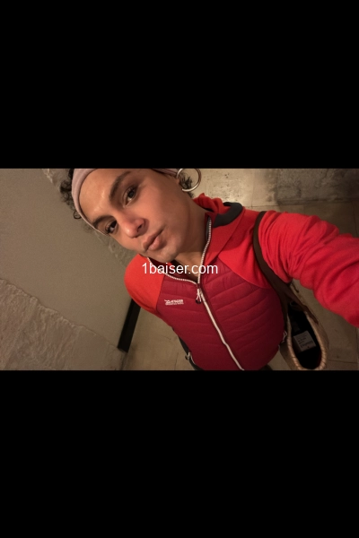 Je massage uniquement les hommes. — Escort Charente Maritime (1)
