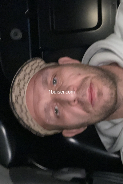 Brian — Escort Gironde (1)