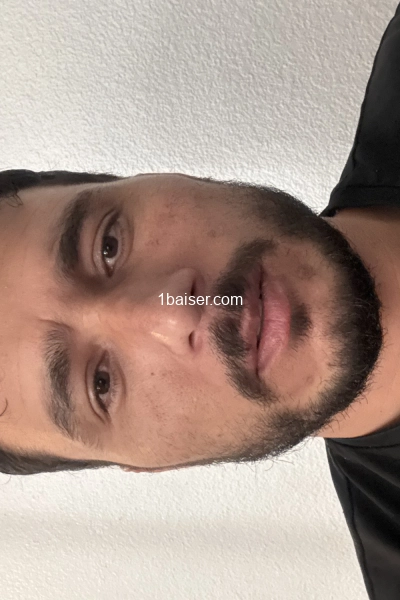 Salarzai Rahmanuddin — Escort Herault (1)