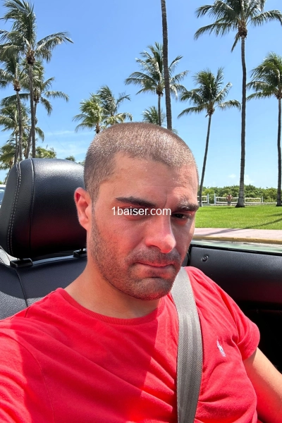 Jh pour mature uniquement < 40 ans 