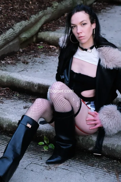 Gangbang sans capote bukkake