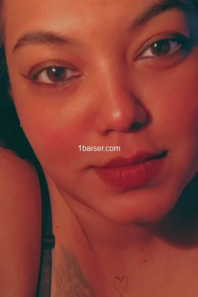 sara — Escort Paris