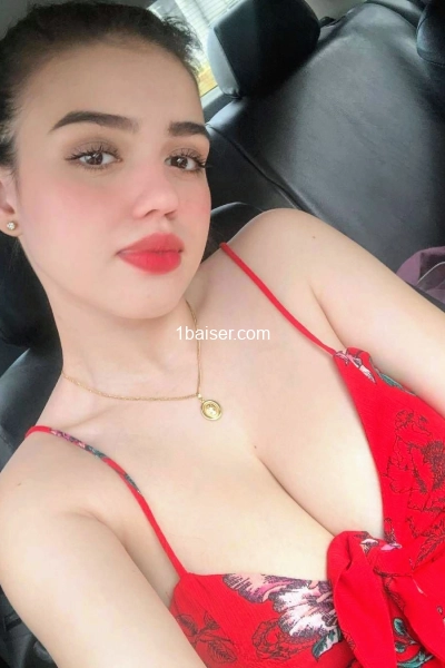 YRIS  — Escort Rennes (1)